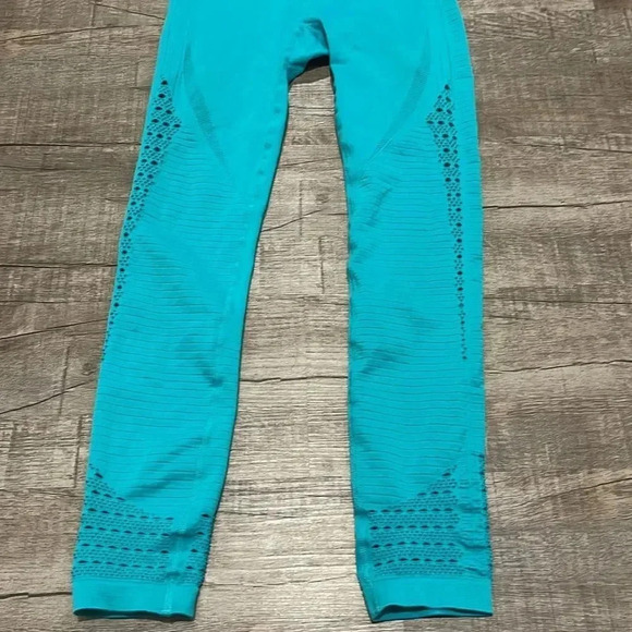 Gymshark - Energy Seamless Leggings - Teal - S/M - Gently Used!! - Picture 4 of 9